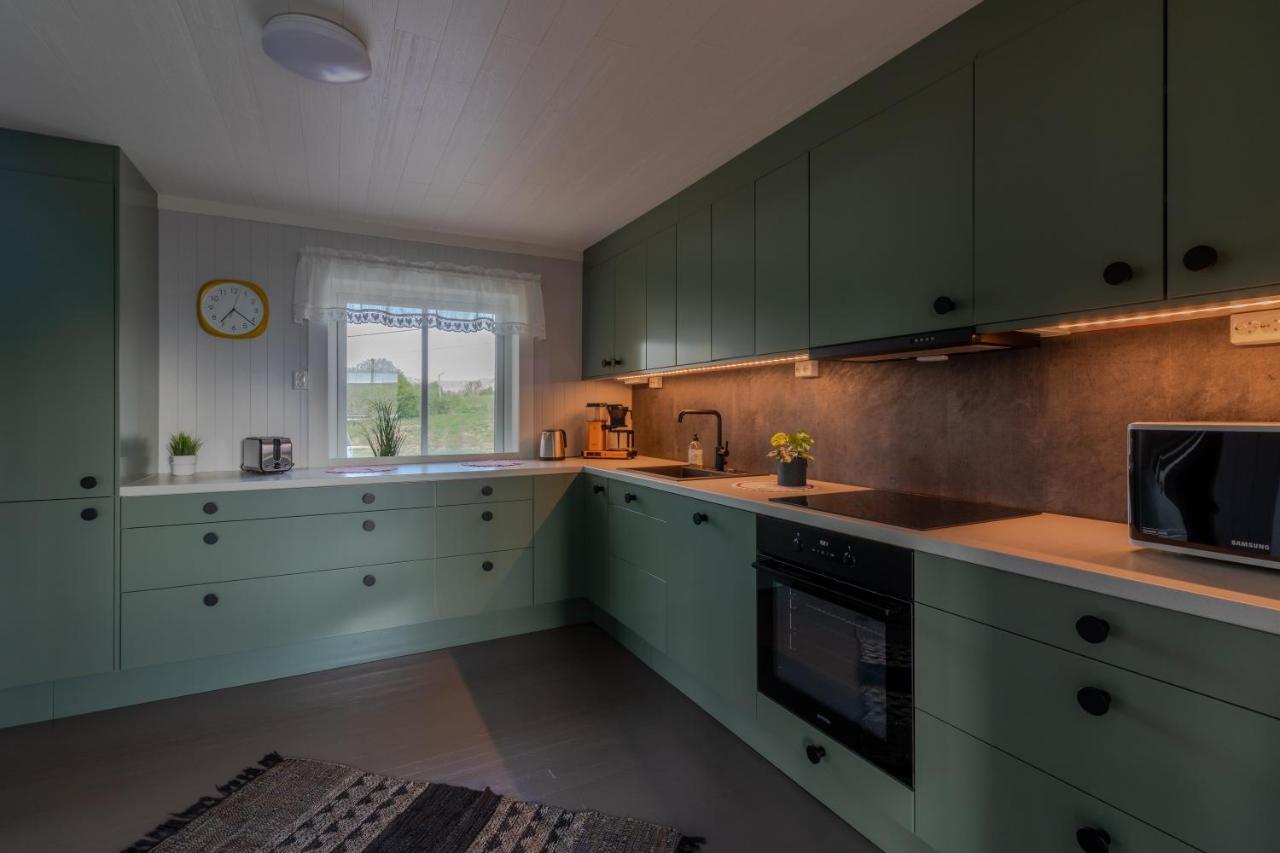Pederstua, A Classic Fisherman'S Farm House In The Middle Of Lofoten Storeidet Exterior foto